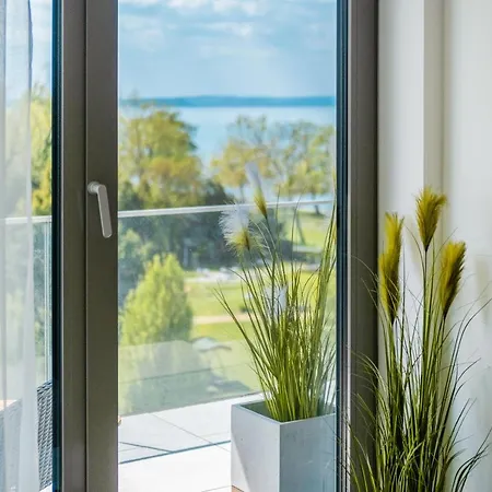 Myflat Coral 64 Premium 公寓