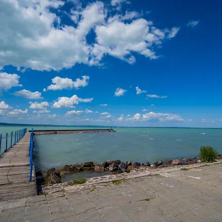 Myflat Coral 64 Premium Apartment *