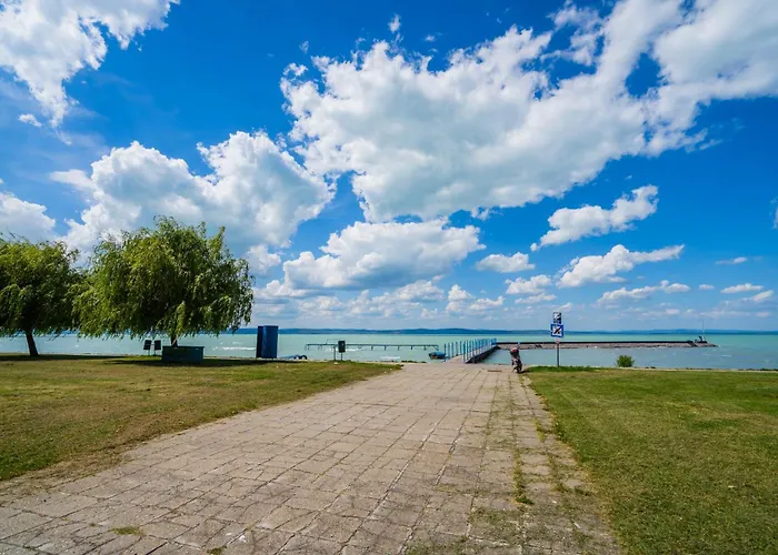 Myflat Coral 64 Premium * Siófok